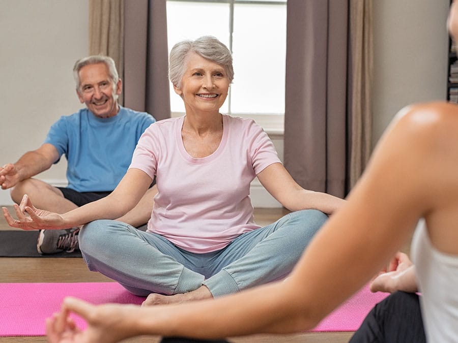 couple in yoga class